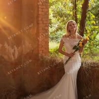 An elegant fishtail bridal gown for a modern princess 3
