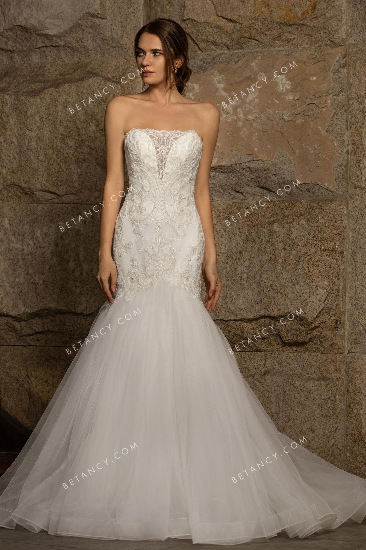 Beaded geometric lace and tulle mermaid bridal gown 1