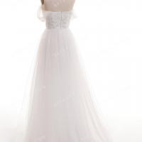 Beautiful tulle skirt with court train wholesale wedding dress 5