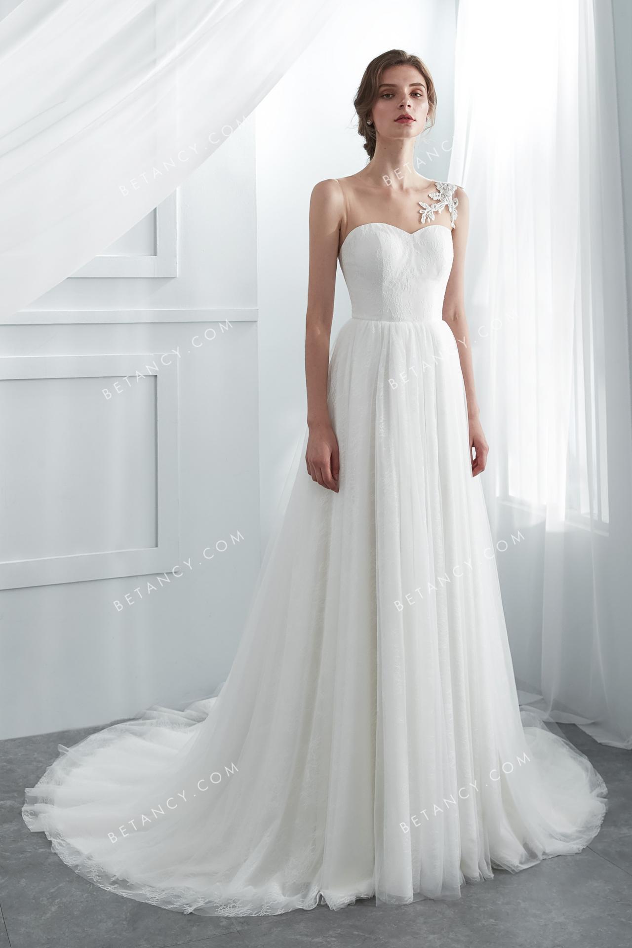 Chic and romantic illusion lace a line wholesale wedding dress 2