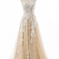 Crema wedding dress with asymmetric floral lace appliques 4