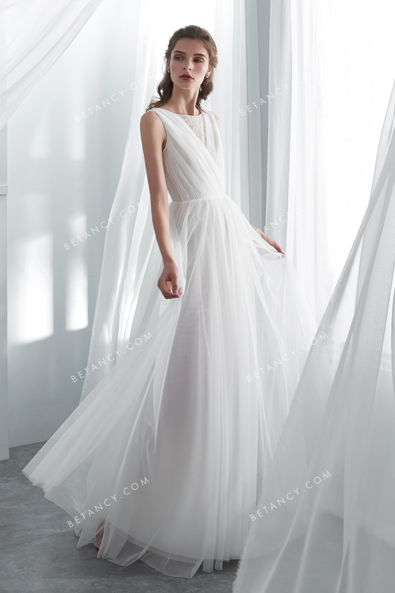 Flowy soft tulle floor length a line wedding dress 3