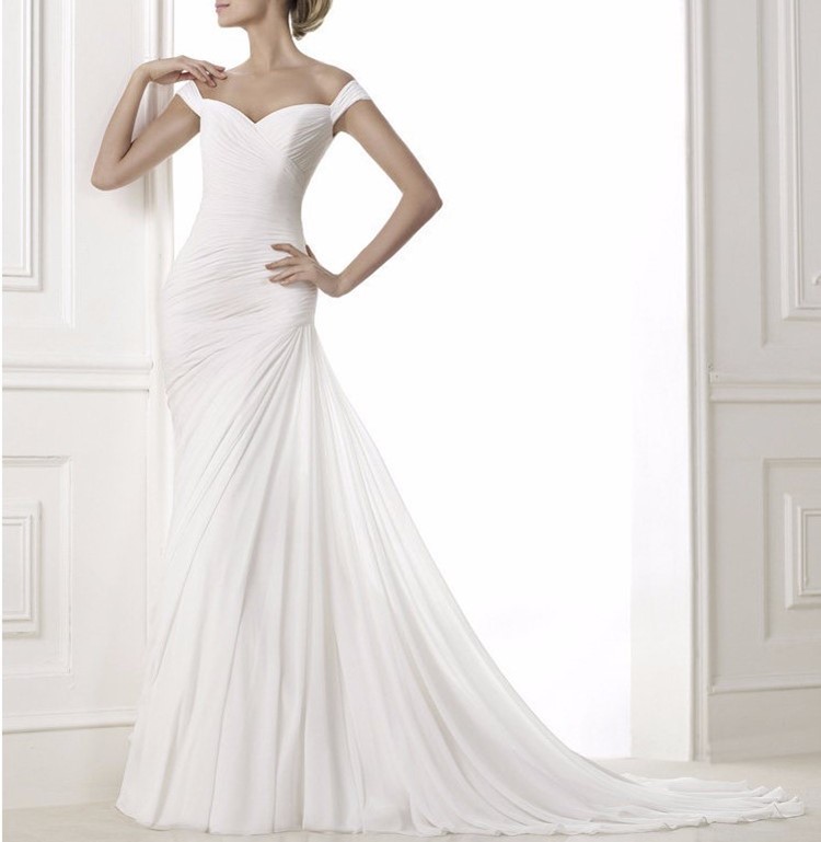robe de mariée blanche avec traine