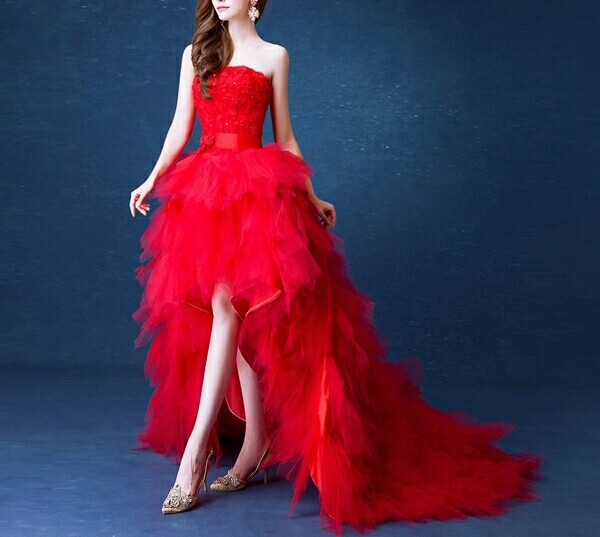 robe de mariée rouge courte avec traine