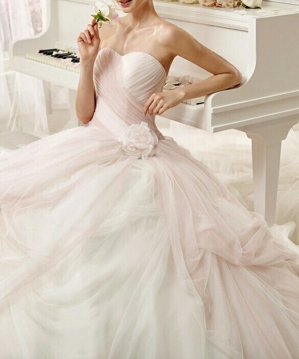 robe de mariée dégradé de couleur