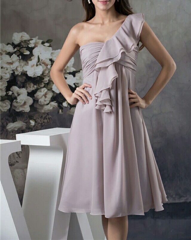 robe de soirée nude courte