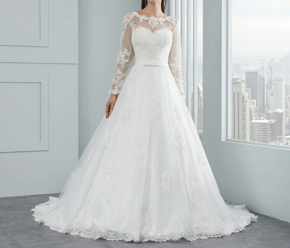 robe blanche en dentelle