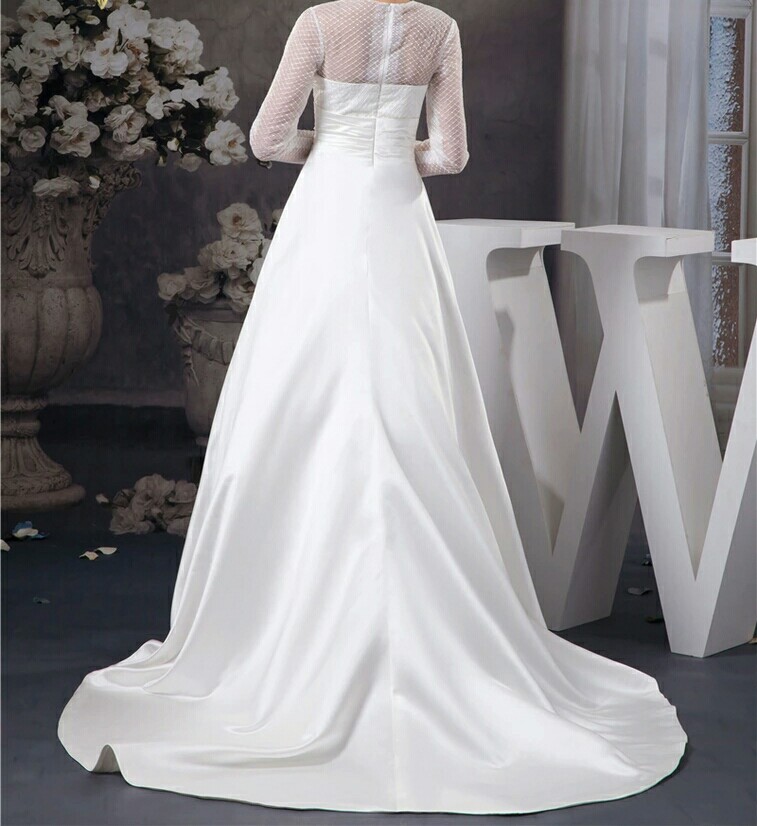robe de mariée satin pour l'hiver