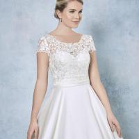 Jessamy bridal jaceket front amixi 109