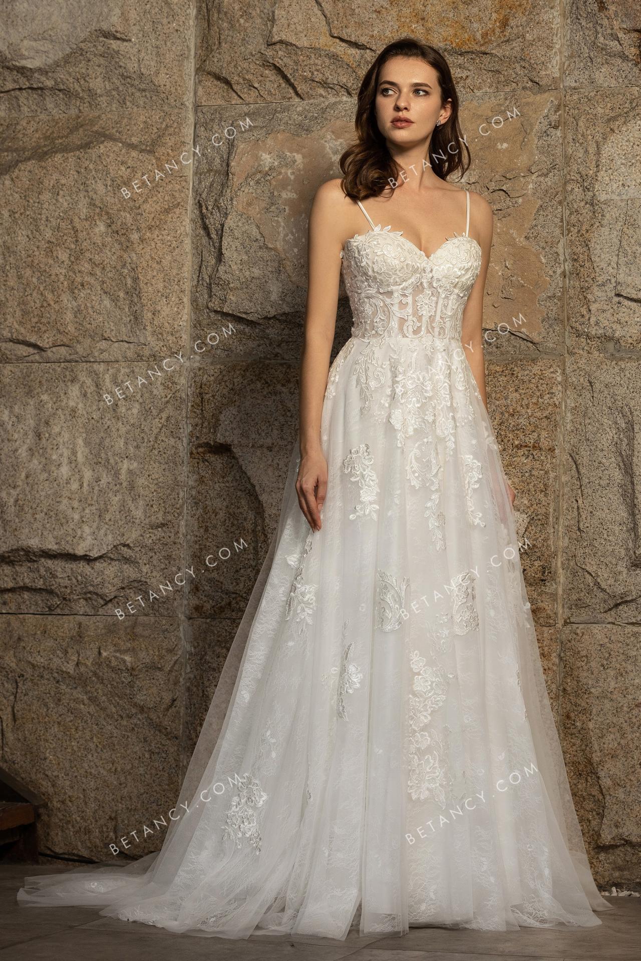 Pretty ivory sweetheart wholesale bridal gown 2