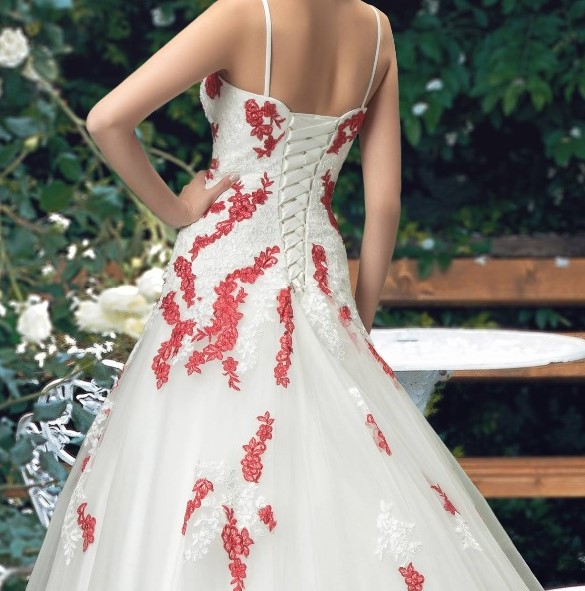 Robes de mari eacute 1