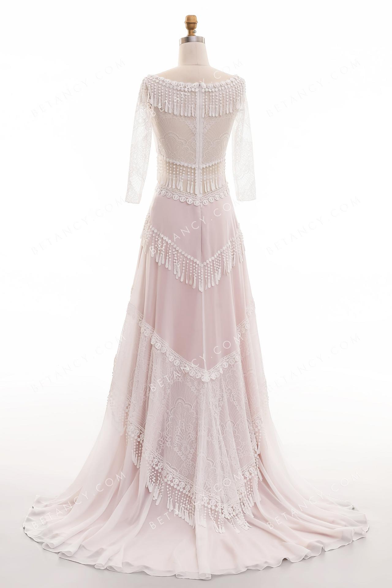 Romantic lace and chiffon wedding dress 5