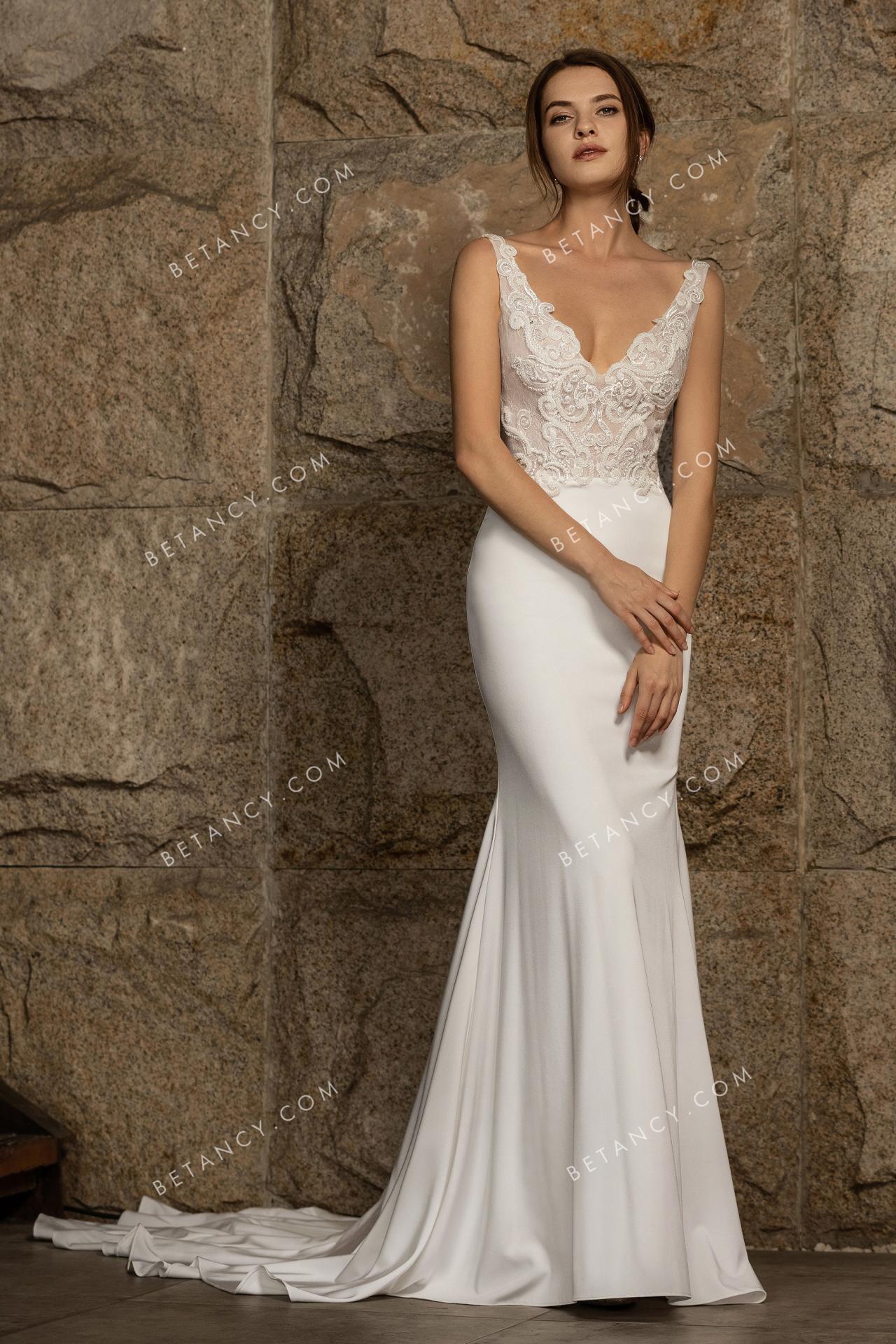 Sequinned lace and soft satin mermaid wedding dress 1
