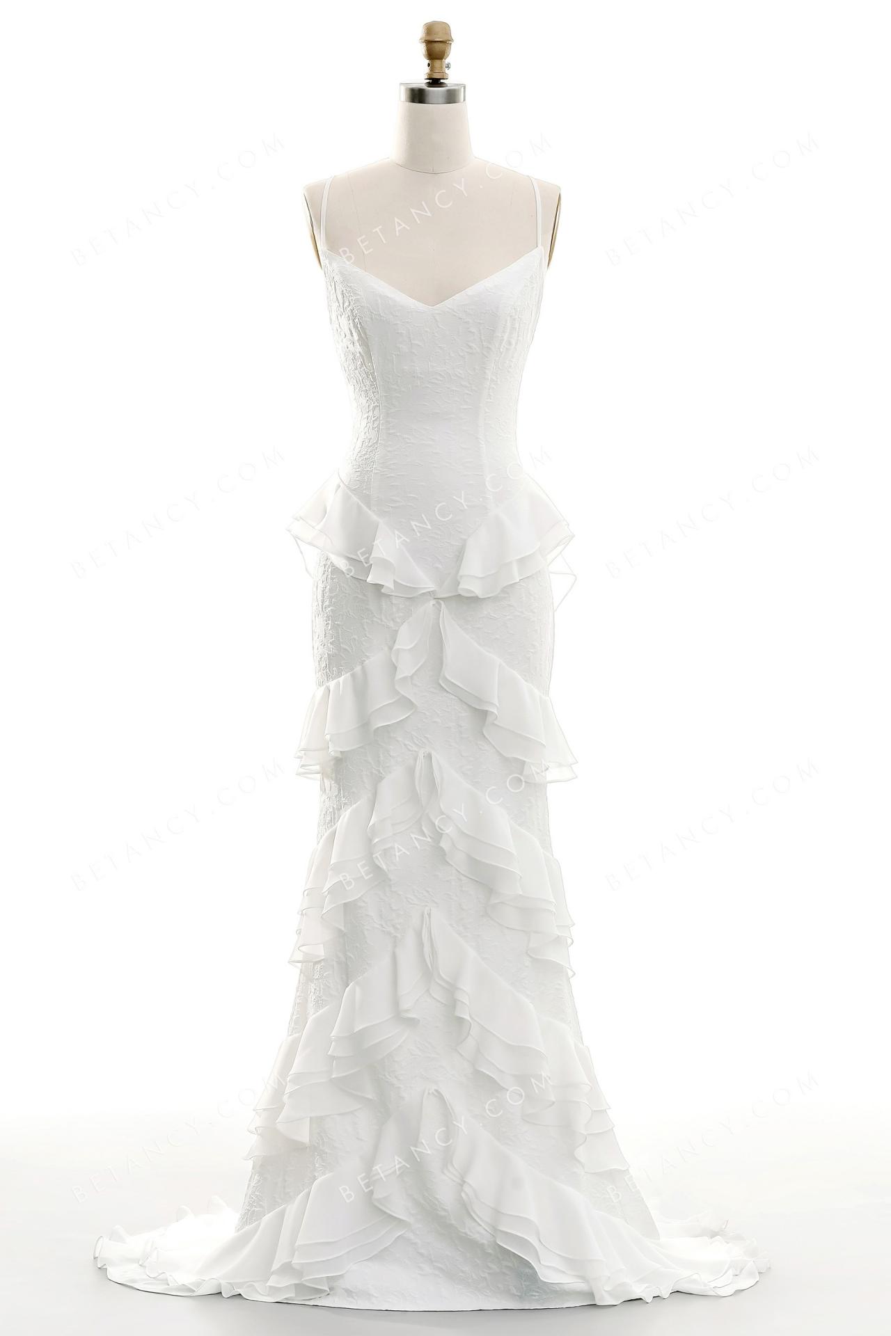 Simple yet chic bodice with spaghetti strap v neckline wedding dress 4