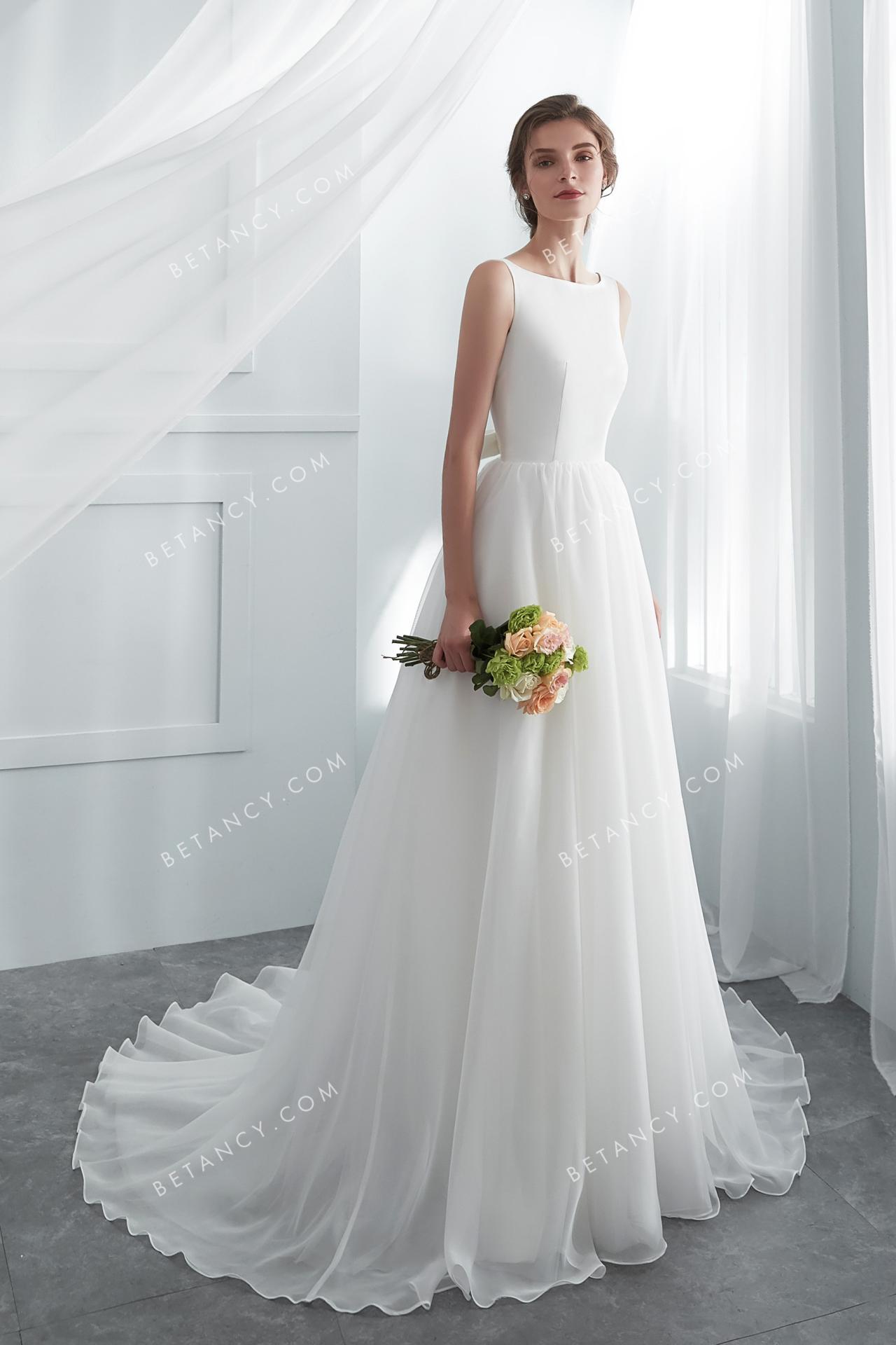 Sleeveless bateau neck organza wholesale wedding gown 1