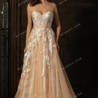 Strapless sweetheart lace appliqued crema wedding 1