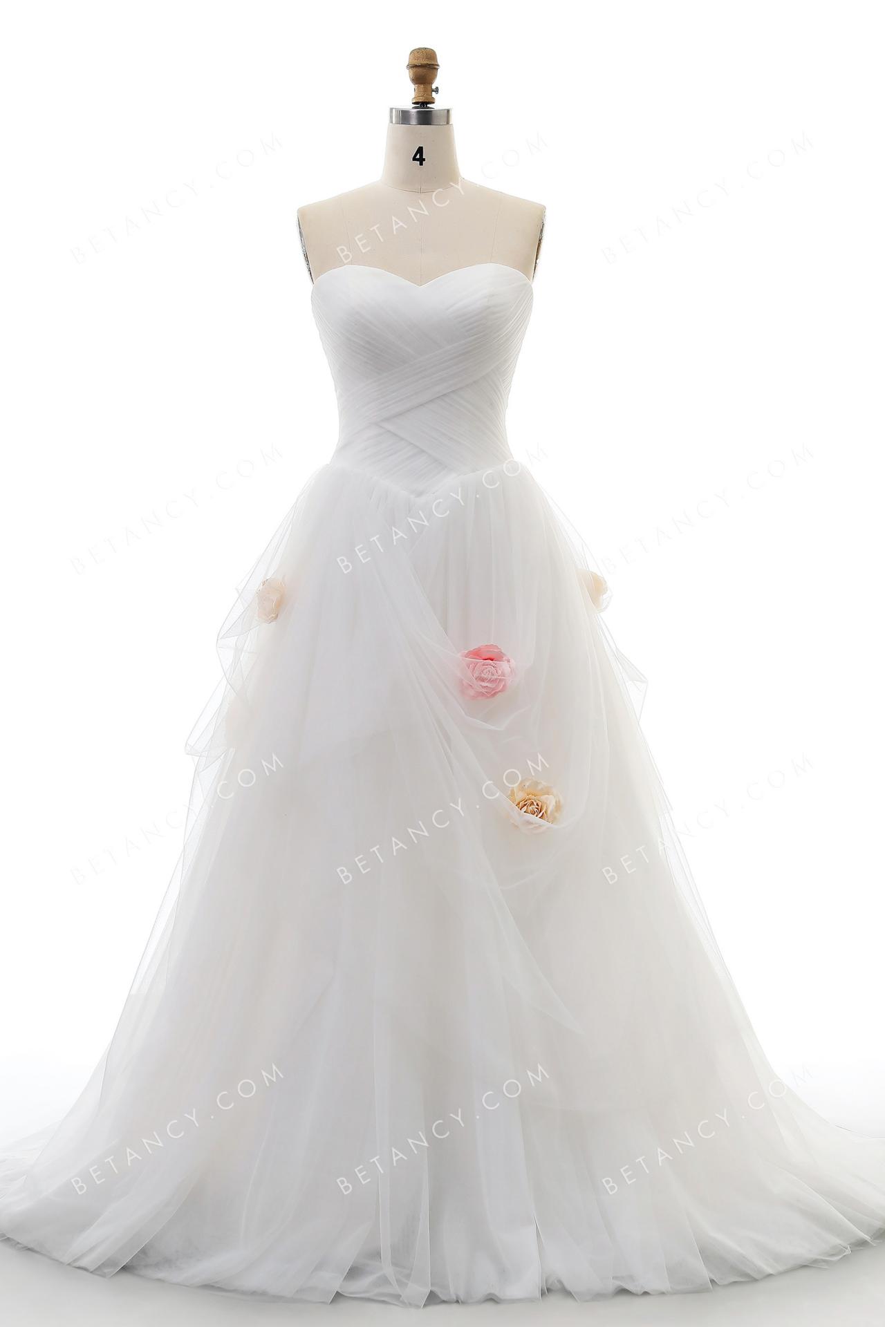Strapless sweetheart pleated tulle bridal gown with flowers 8